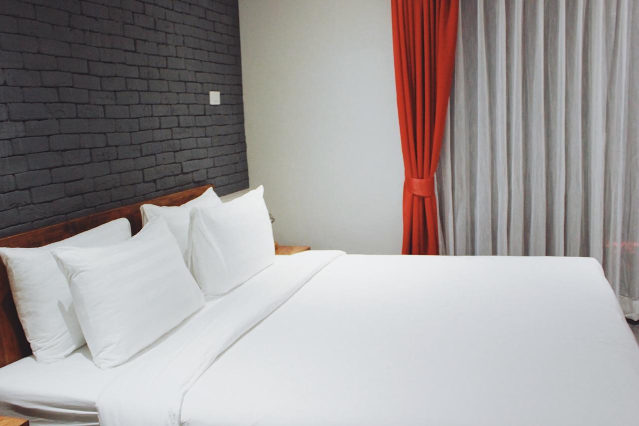 Henry'S Hotel & Gastropub Бангкок Экстерьер фото